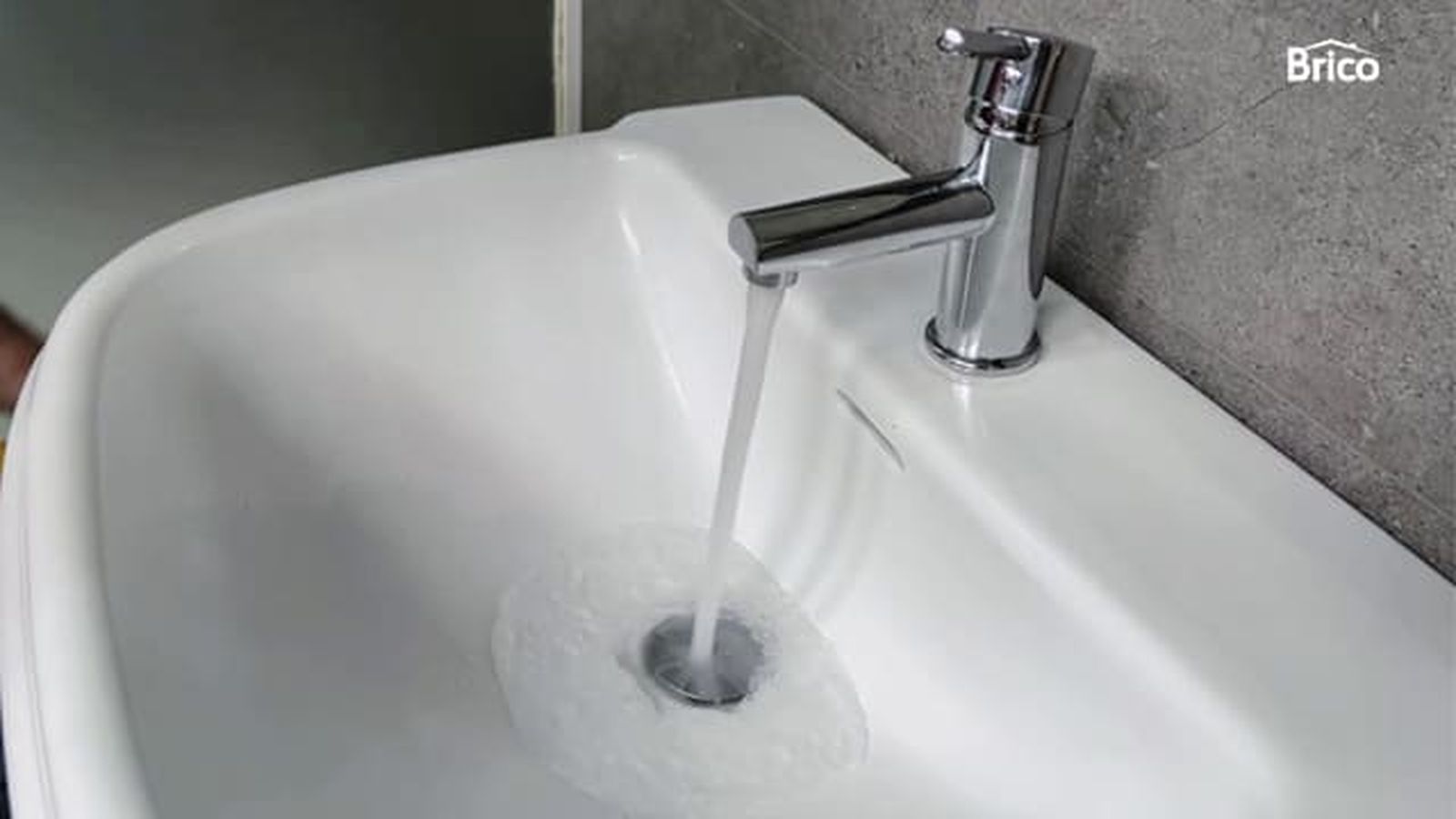 Bricomania 016 como cambiar grifo de lavabo paso13