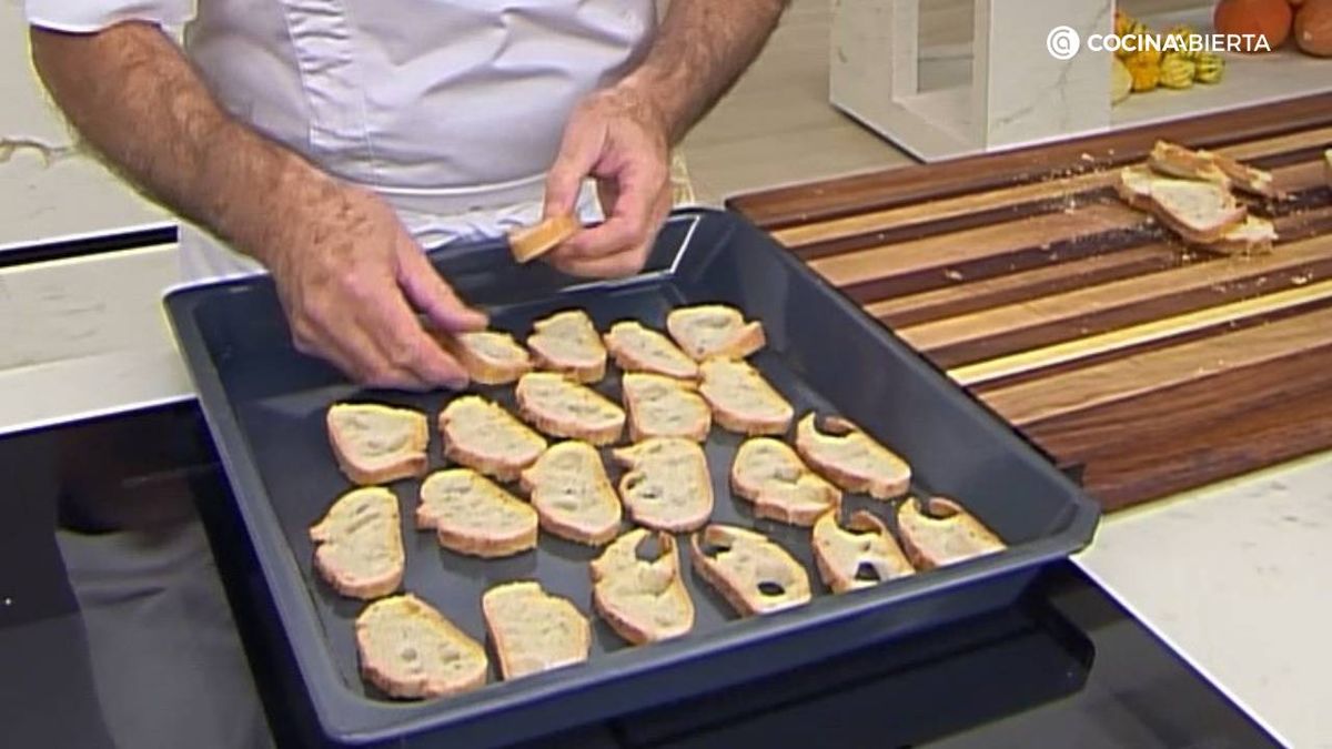 KARL7055 Sopa pan chorizo paso 1