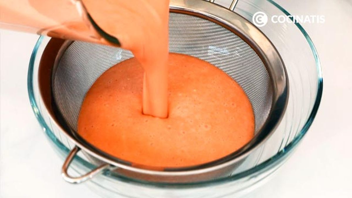 Receta de gazpacho de fresas  paso 5