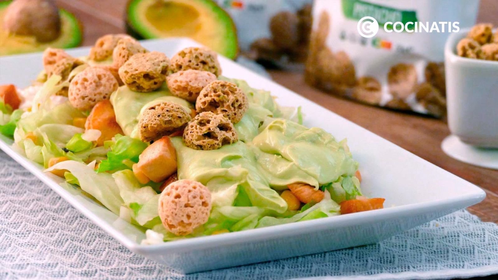 Receta de ensalada de pollo con mayonesa de aguacate