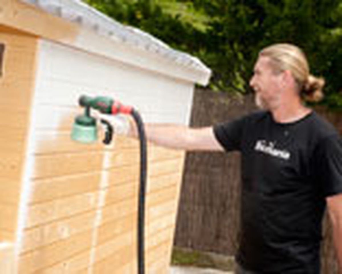 brico 655 pintar caseta madera paso 13