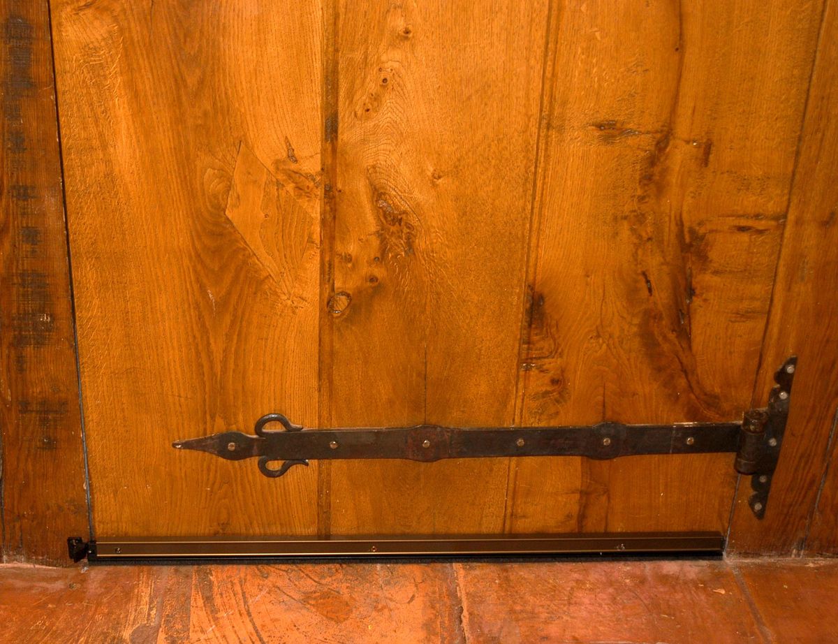 Burlete para puerta de entrada