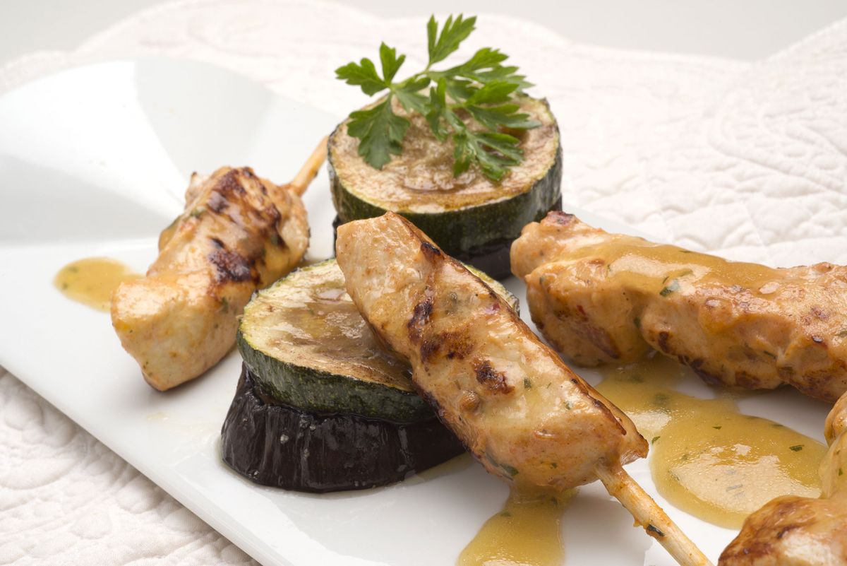 5757 1 Mini pinchos de pollo con verduras gratinadas (1141) xl