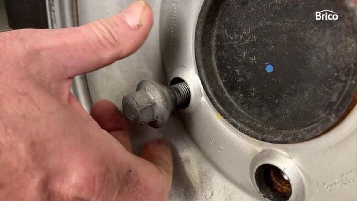 como arreglar pinchazo rueda coche p3