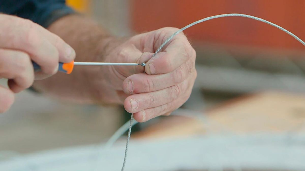 Como hacer un abeto de Navidad con aros de madera paso 8