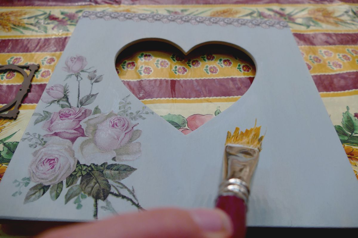 Decoración decopauge con servilletas de papel paso 6