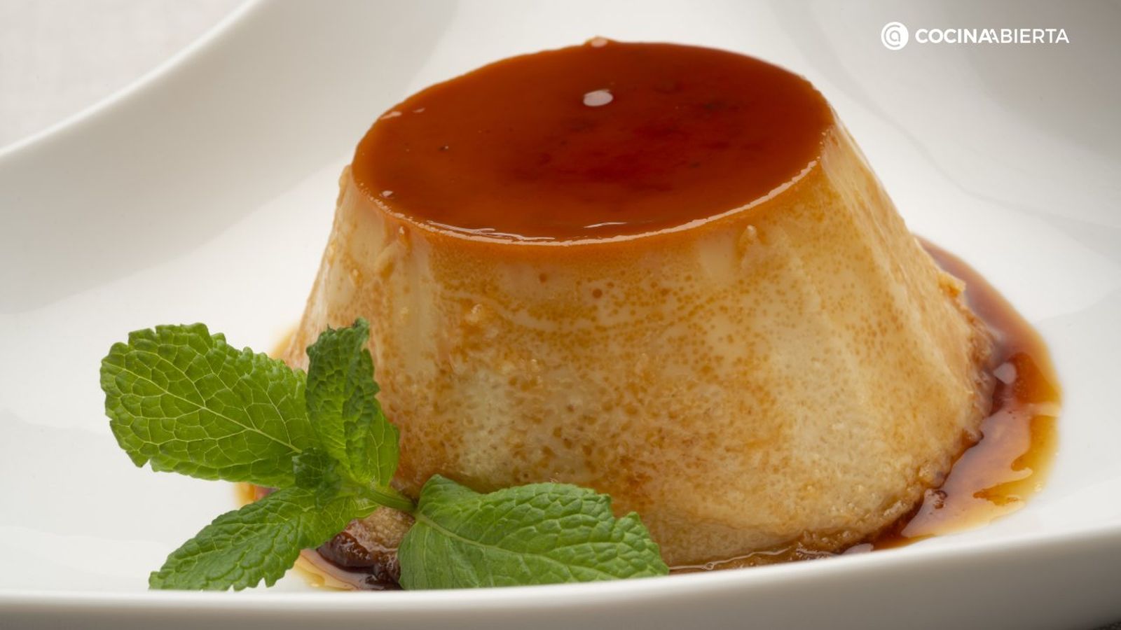 El flan de turrón es la versión navideña del postre tradicional de Eva Arguiñano