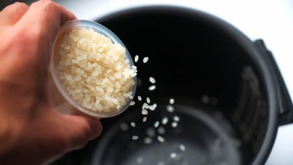 cuantos gramos de arroz por persona taza
