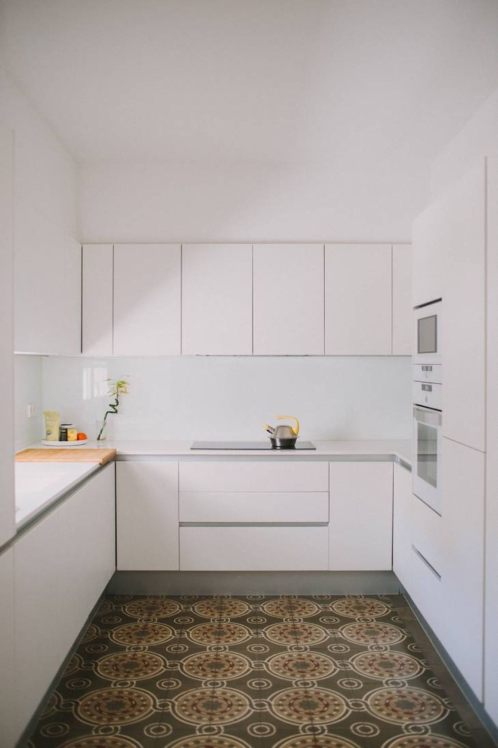 Ideas y consejos para distribuir de manera eficiente una cocina alargada 5