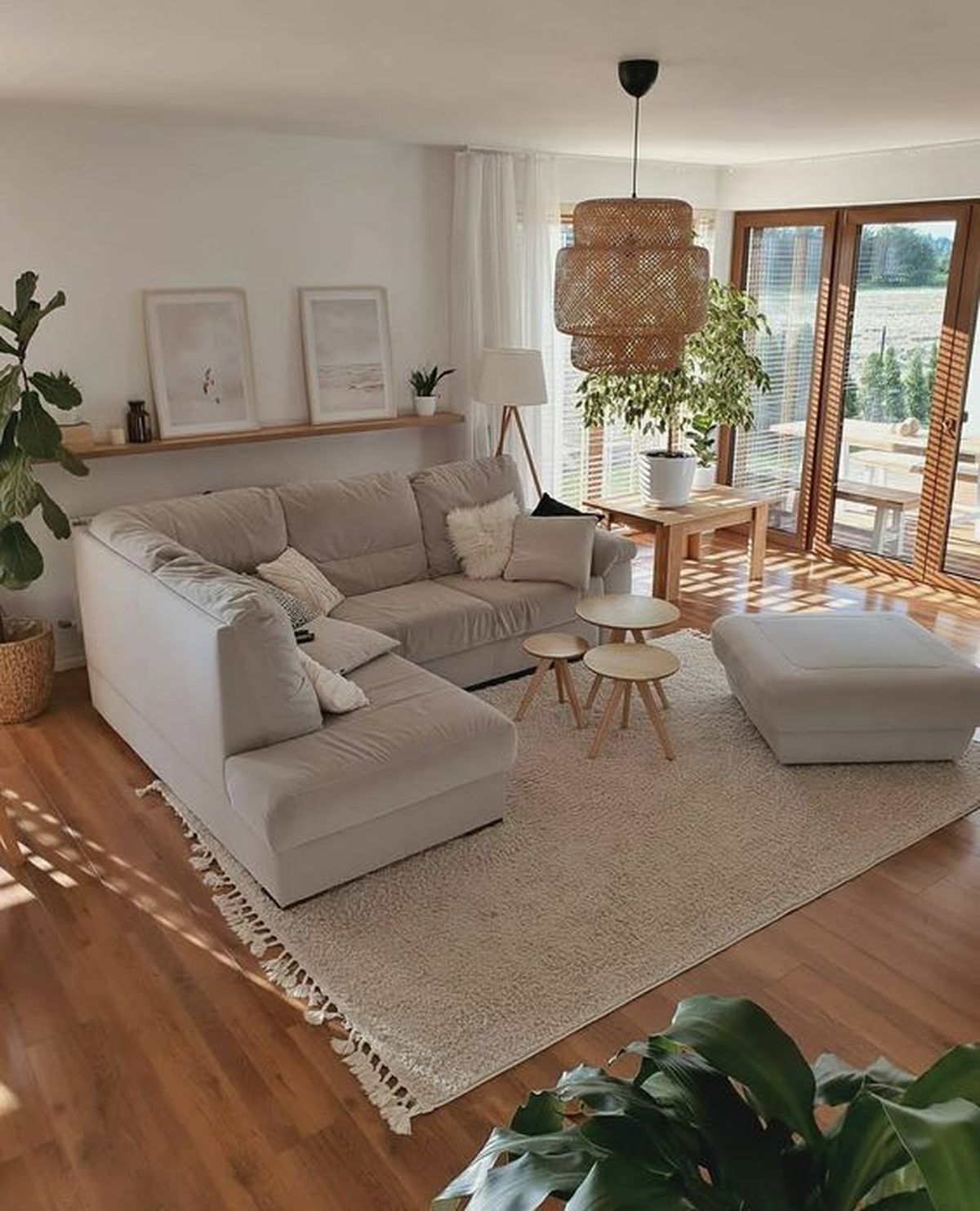 salon moderno lampara mimbre