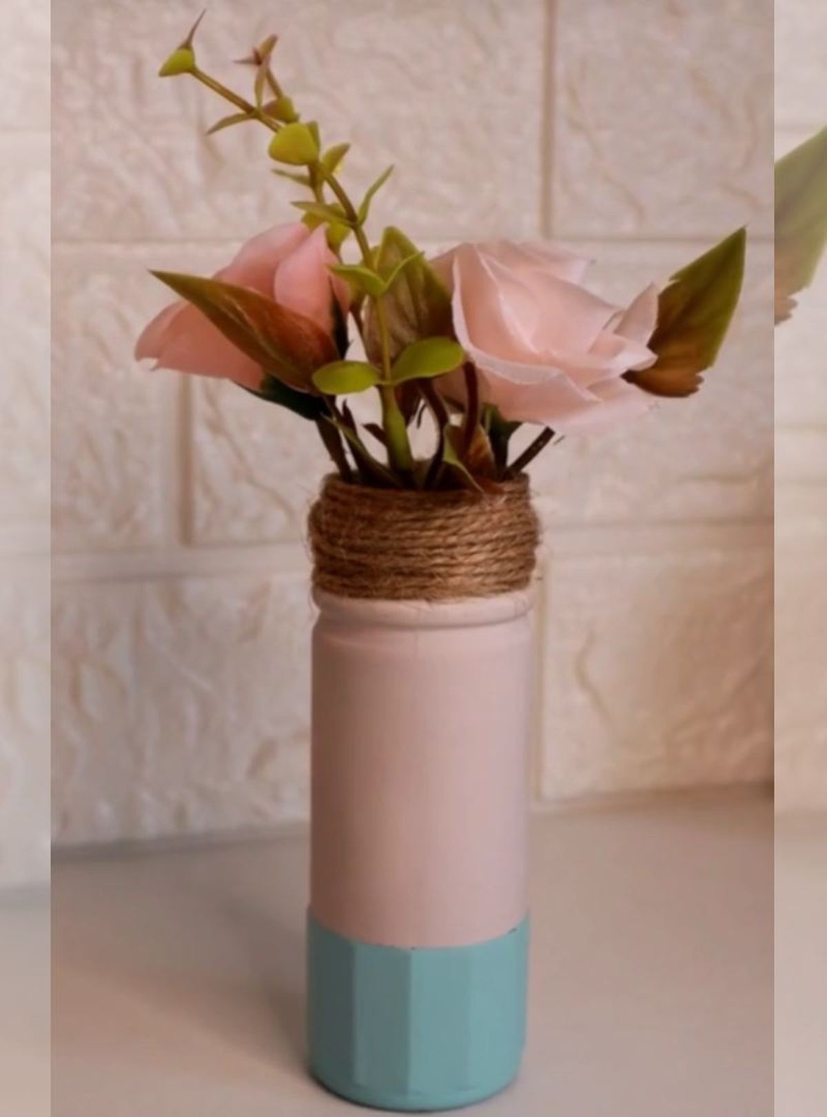 Mini florero con bote de especias / Imagen: Craftscm (TikTok)