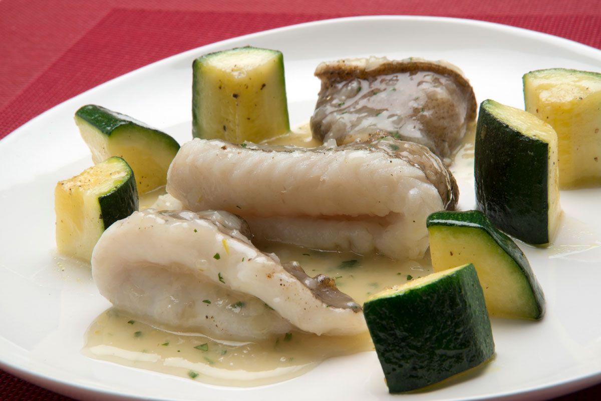 546 Gallo con calabacín y salsa de cava (5161) xl