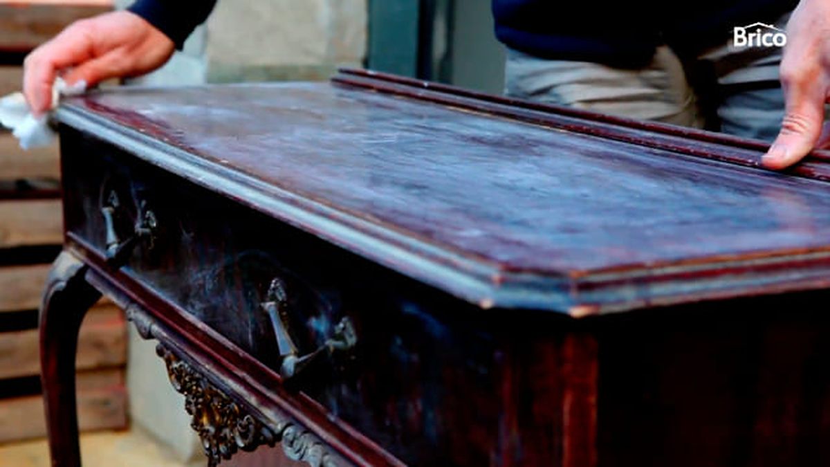 como pintar un mueble de madera de otro color 4