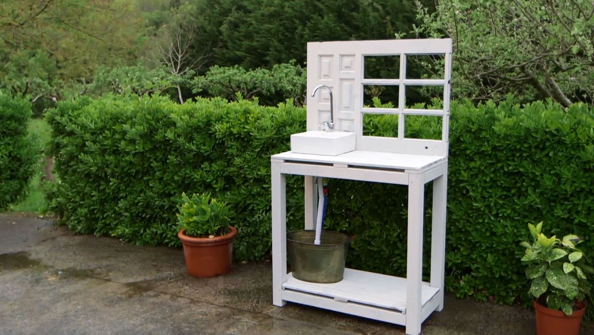 Cómo hacer un fregadero de exterior paso 13