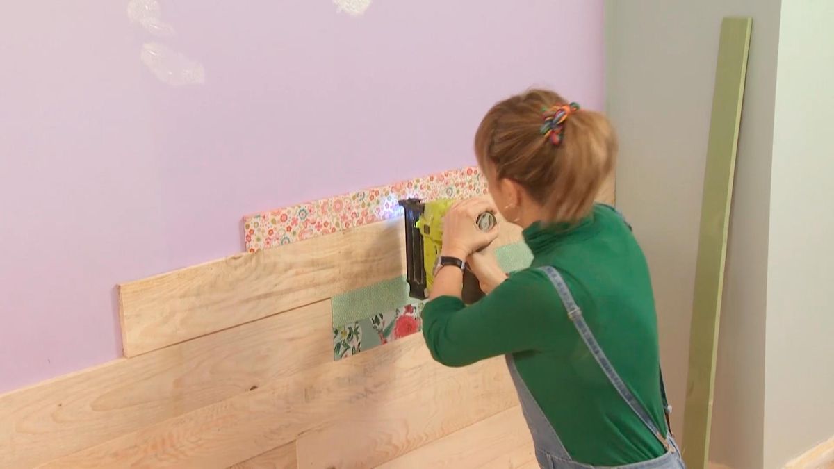 Decogarden 682 Cubrir pared tablas madera pintura decoupage paso4