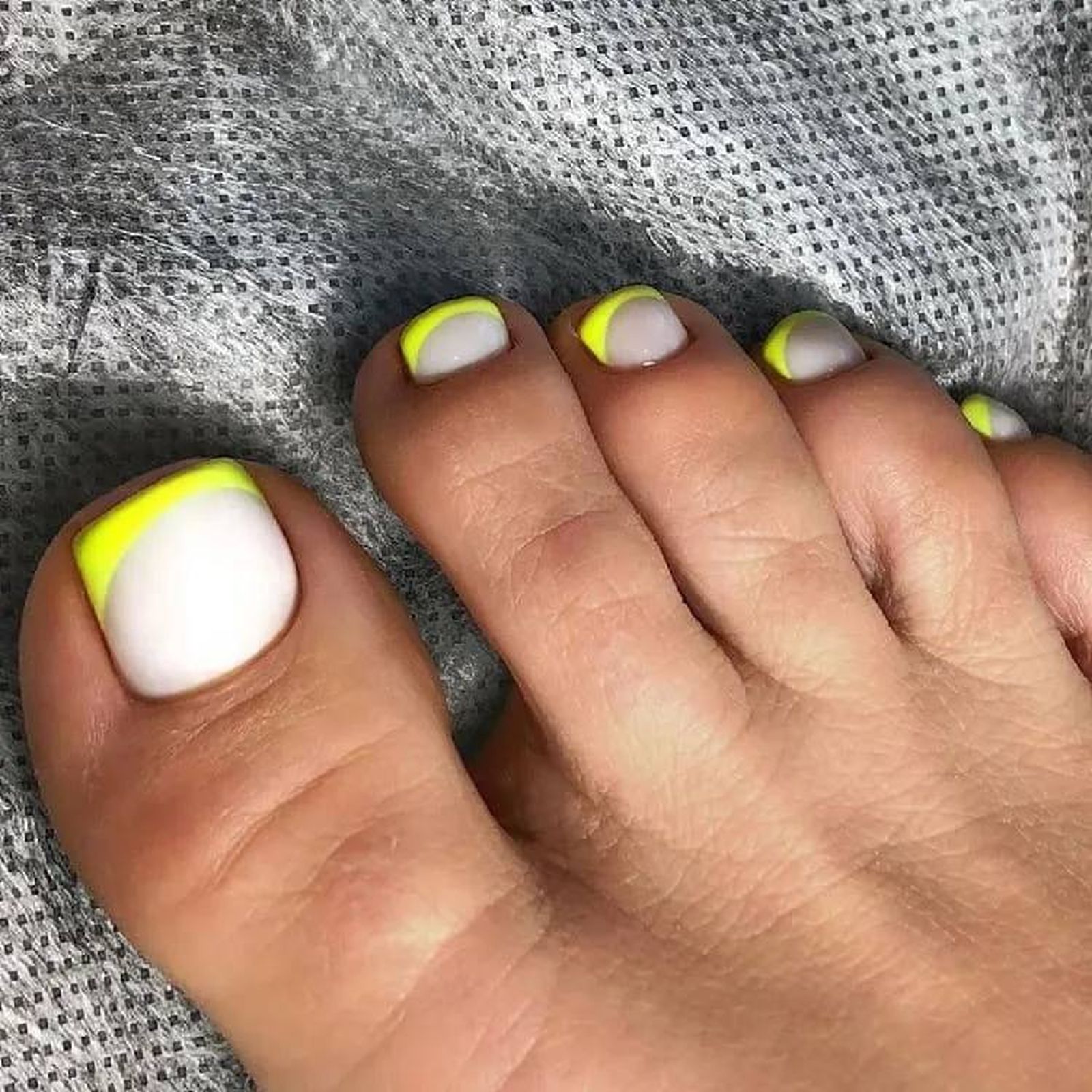 pedicura francesa fluor