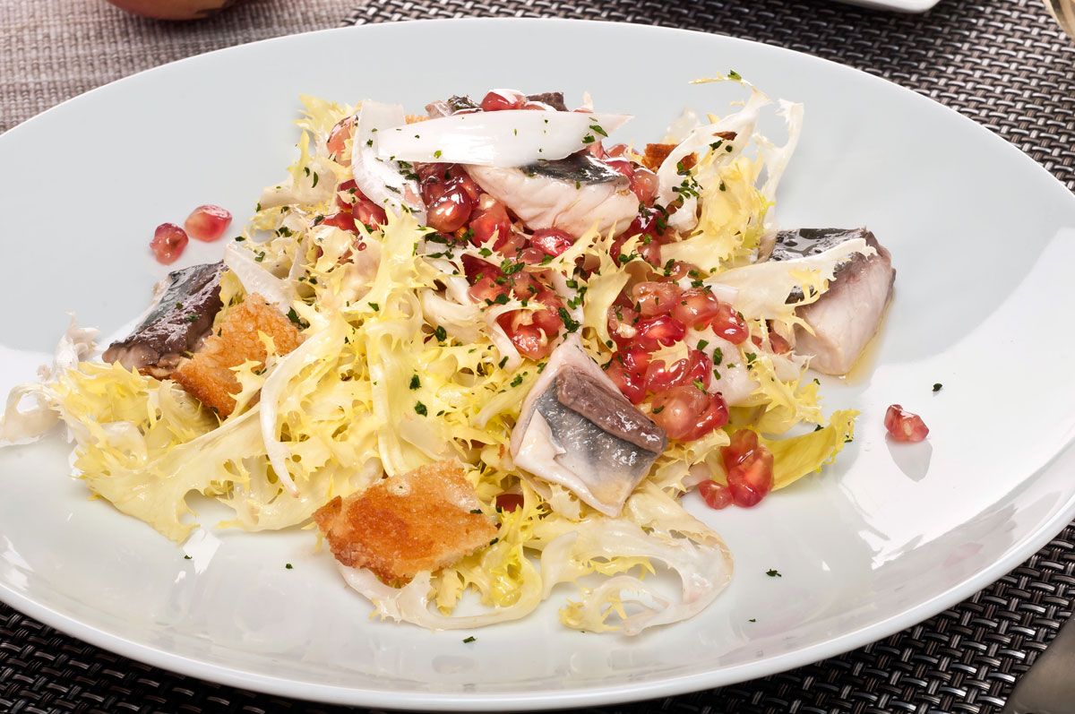 1306 Ensalada de chicharro escabechado (490) xl