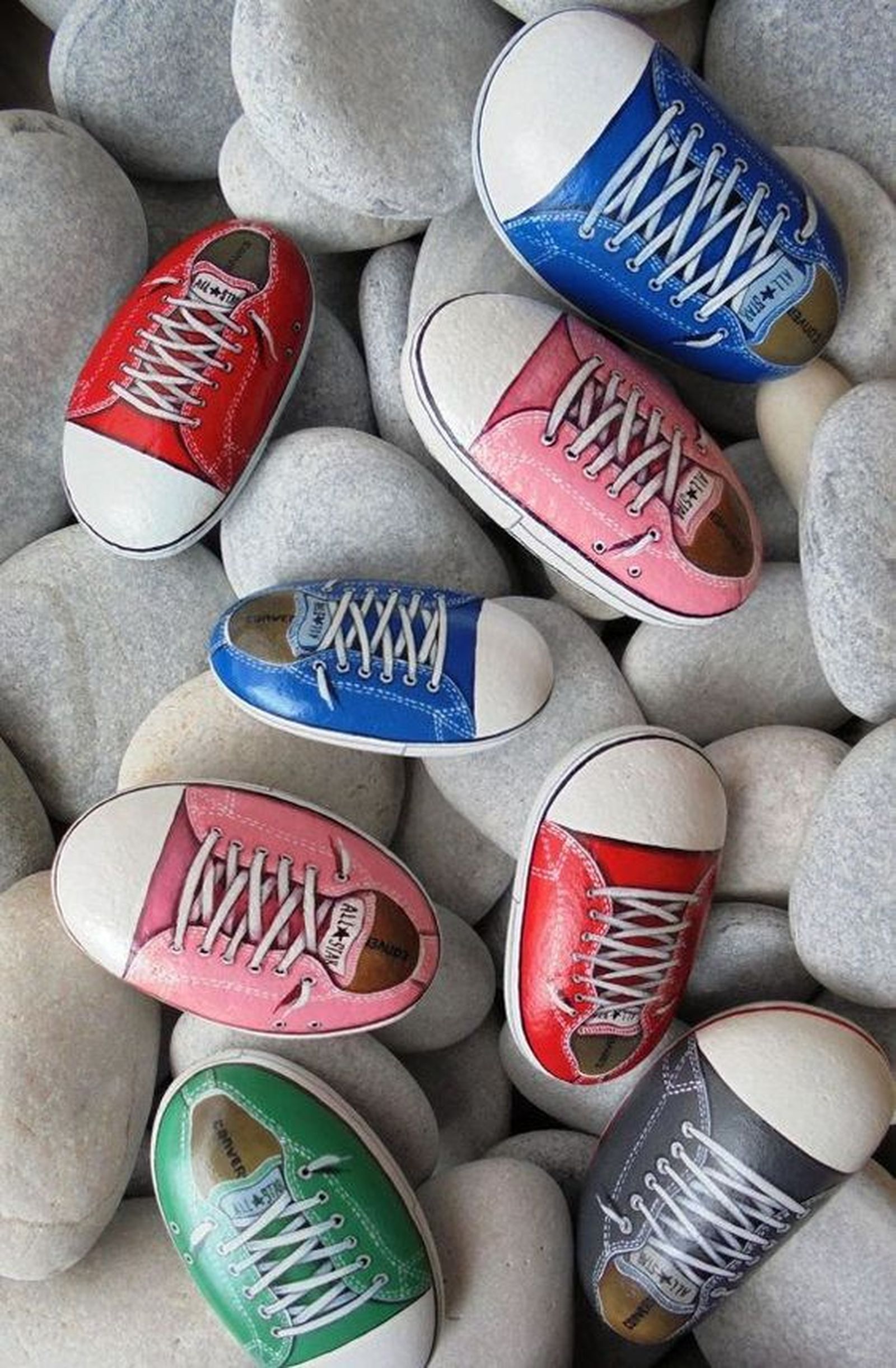 piedras pintadas jardin zapatillas converse pinterest even eviterno