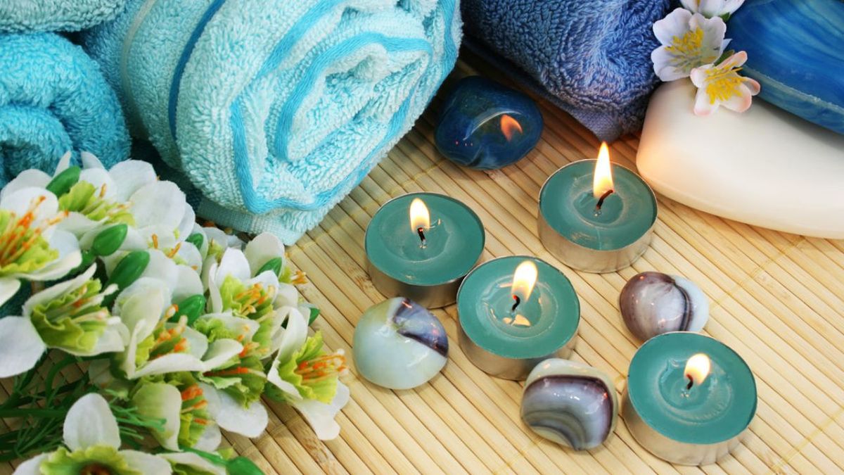 complementos azul para decorar bano