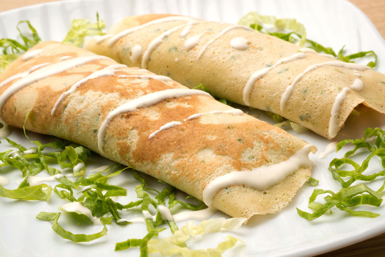 497 Crepes de pollo, lechuga, queso y nueces (5112) xl