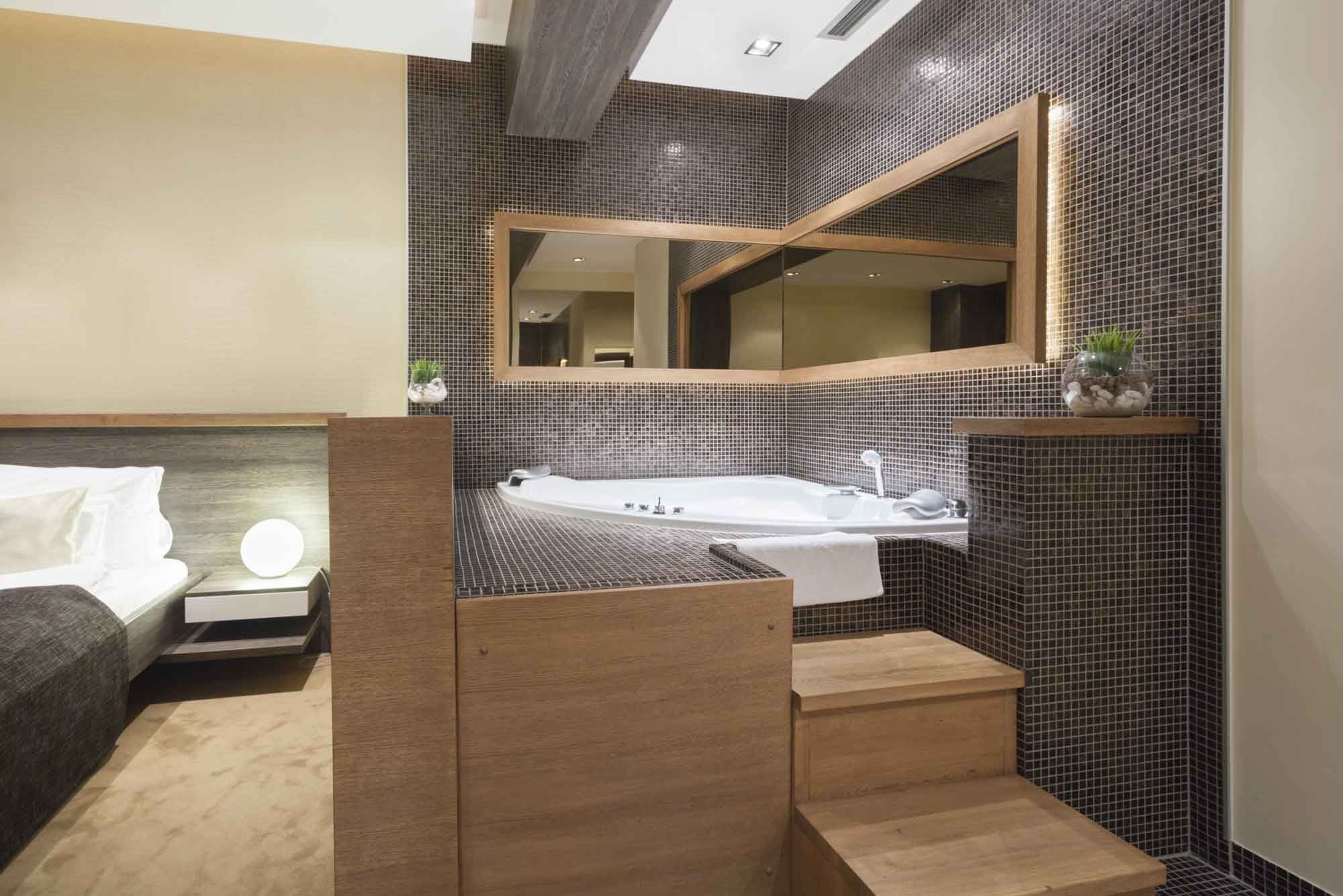 Baños abiertos al dormitorio 6