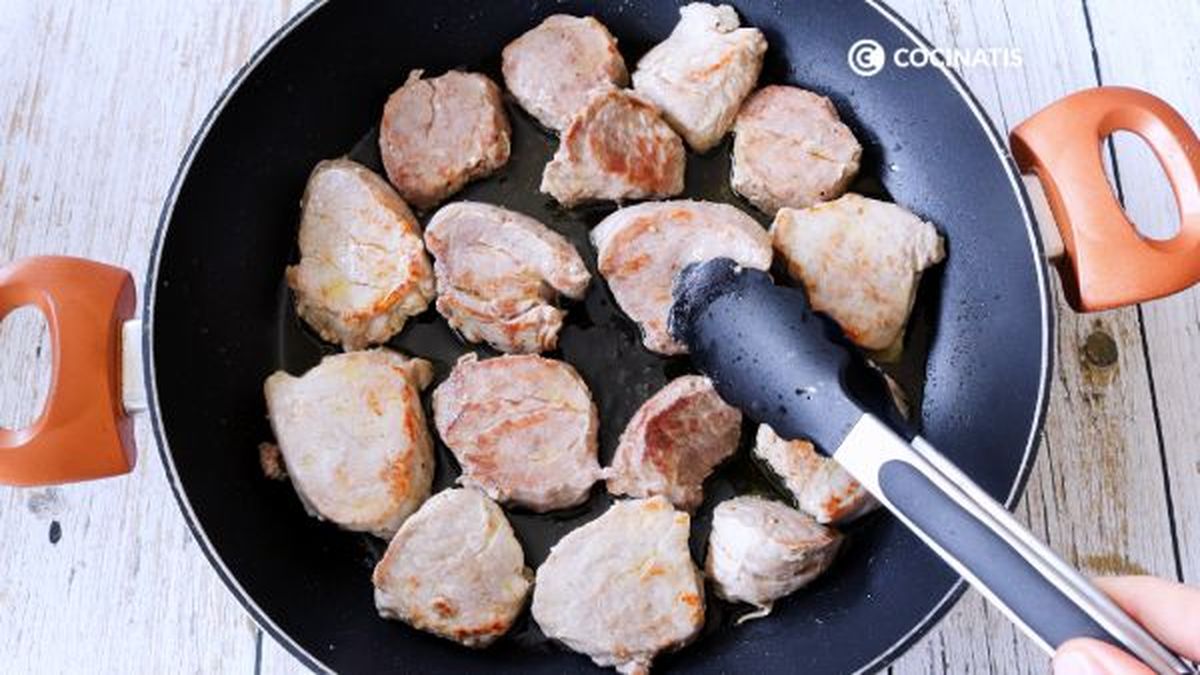 Doramos el solomillo en la sartén