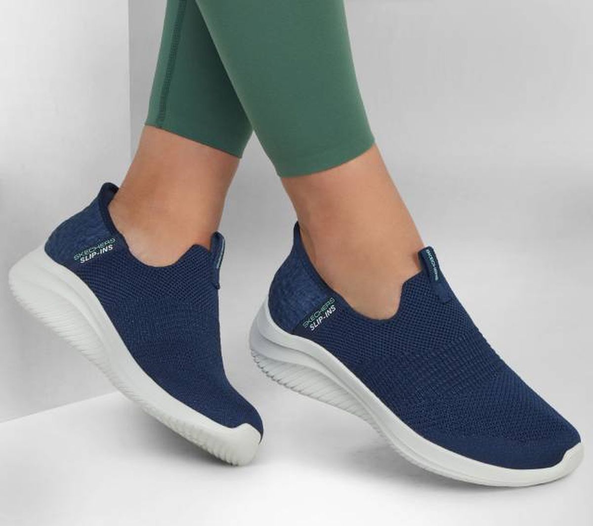 modelo skechers hands free slip ins