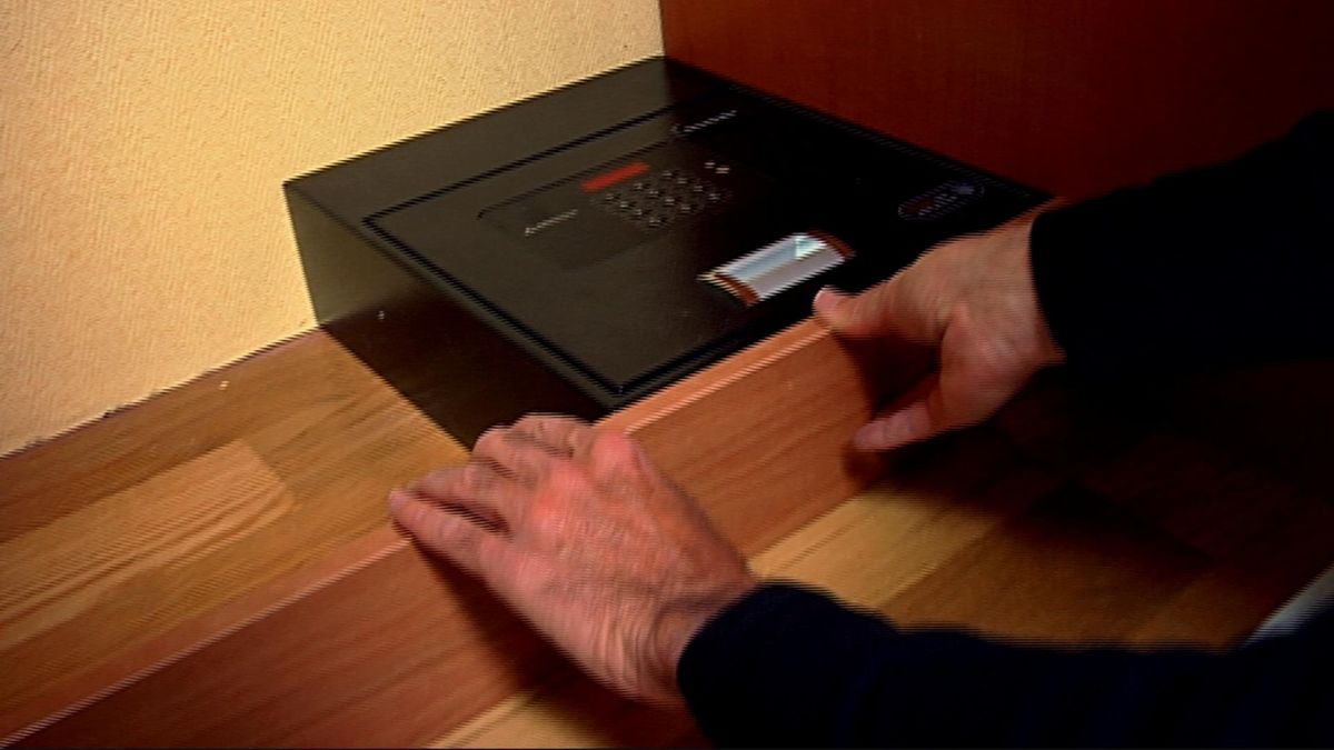 Instalar una caja fuerte en un armario paso 5