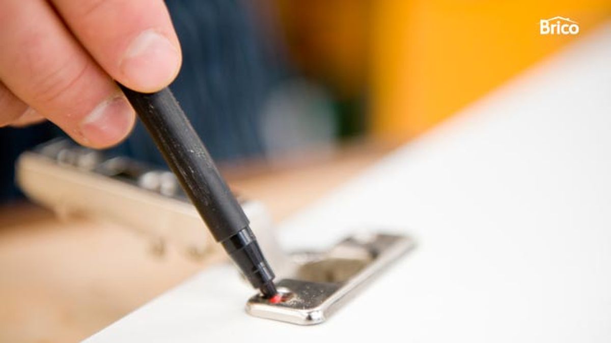 brico 0532 Sustituir puertas cocina paso 1