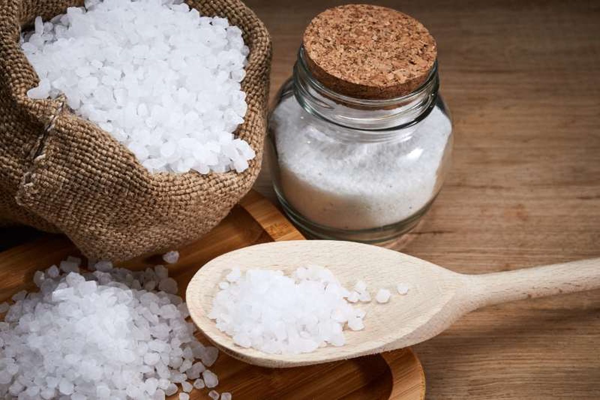 La sal es un potente producto de limpieza natural