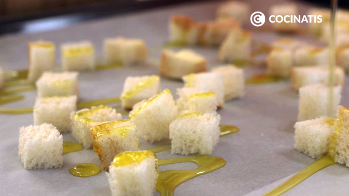 CTIS0827 receta huevos napoleon paso 1