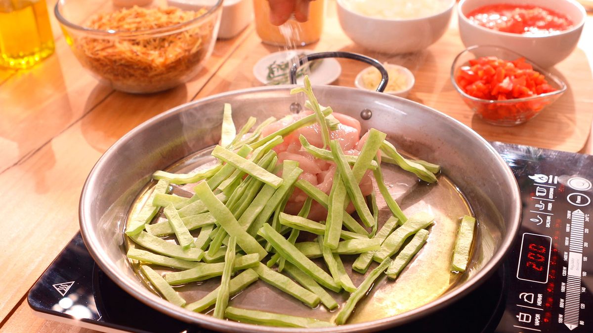 Fideuá de pollo y verduras   Paso 2