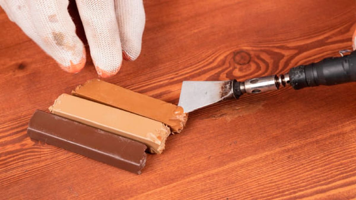 como restaurar un mueble antiguo de madera barnizado 9