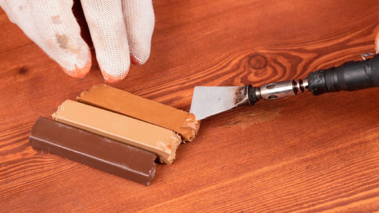 como restaurar un mueble antiguo de madera barnizado 9