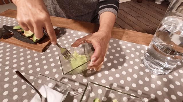 remedios casero con aguacate para exfoliar e hidratar la piel aguacate mezcla ingredientes