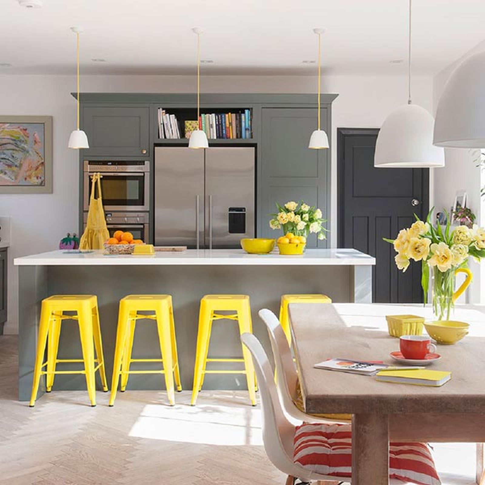 Cómo decorar una cocina pequeña de estilo moderno 12