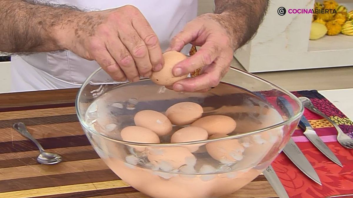 KARL7057 Huevos mollet patatas escabechadas paso 4