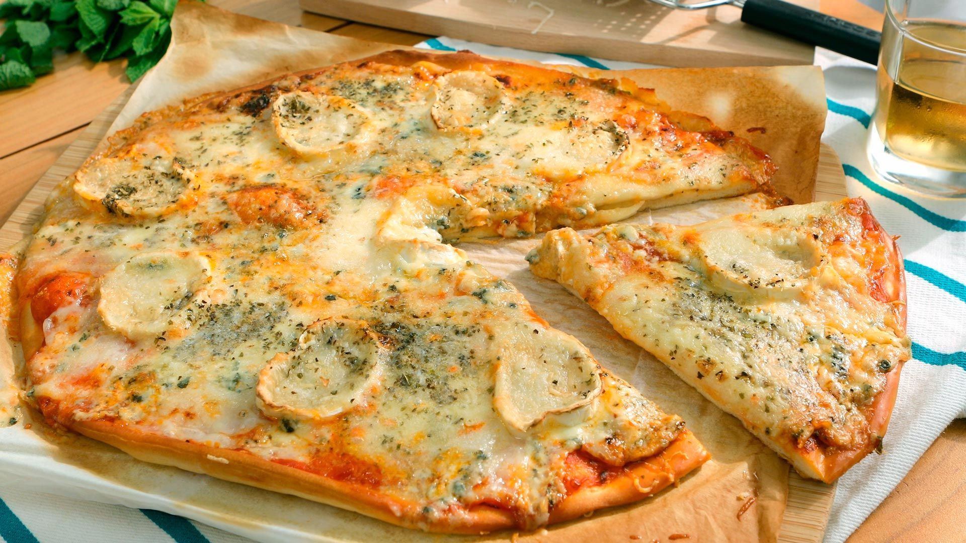 Pizza cuatro quesos