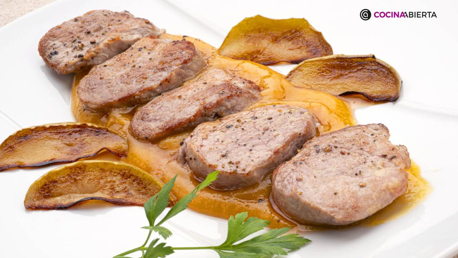 solomillo cerdo con pure orejones