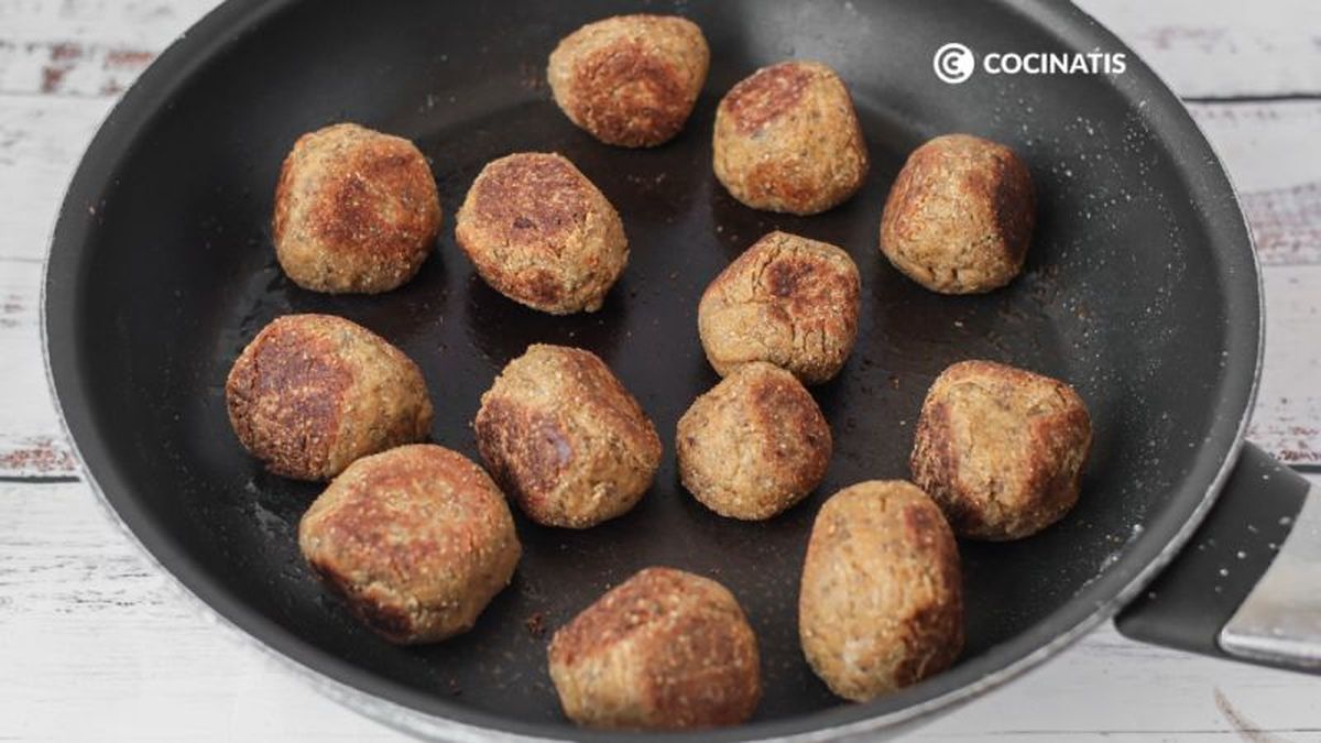 Freímos las albóndigas