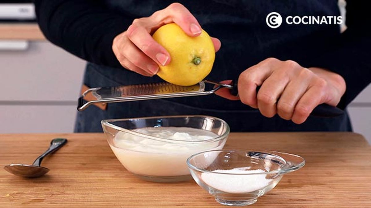 Receta de macedonia de frutas con salsa de yogur al limón   paso 3