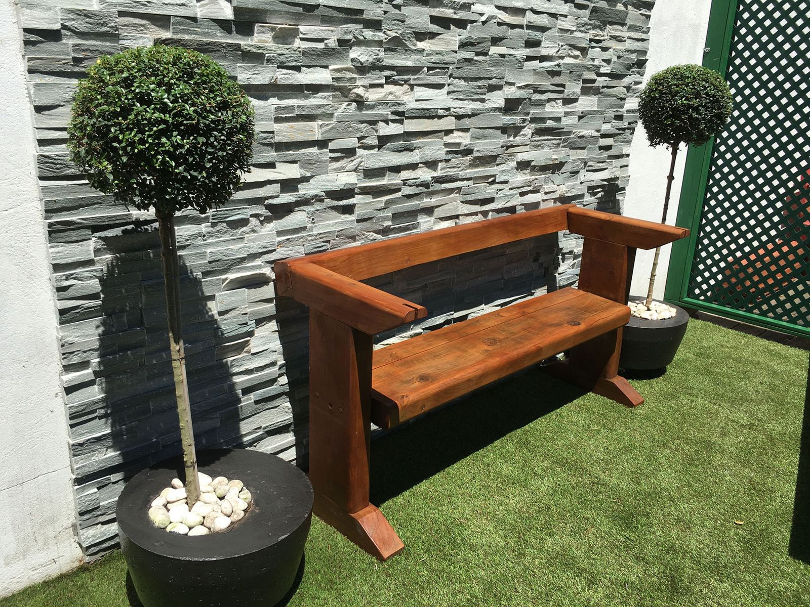 Jardinera de hormigón móvil paso 12