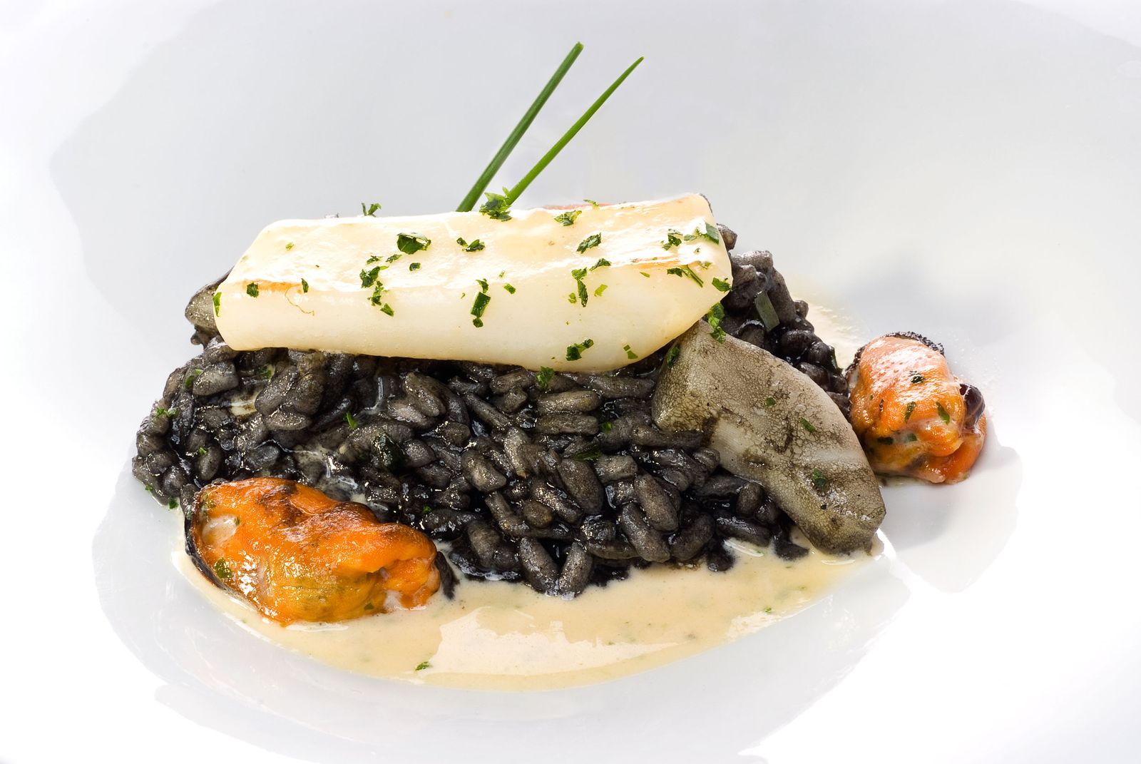Risotto negro de sepia y mejillones