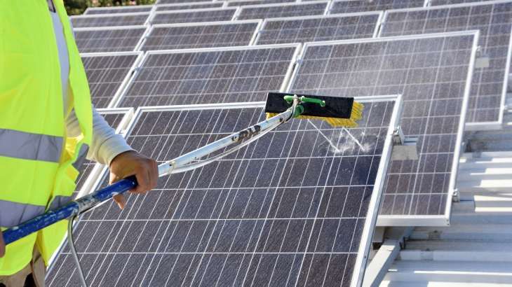metodos para limpiar paneles solares