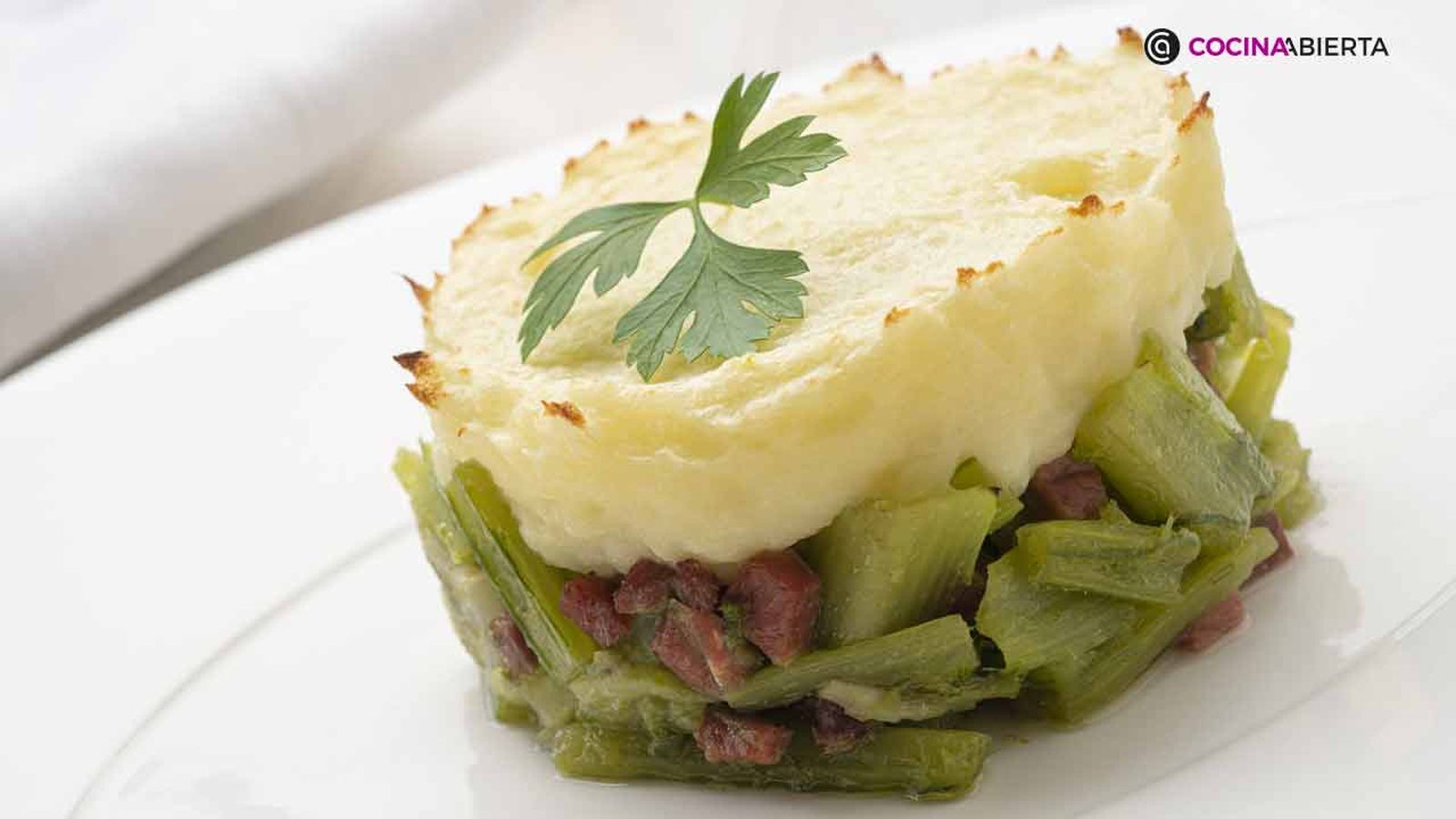 Borraja gratinada con pure de patata