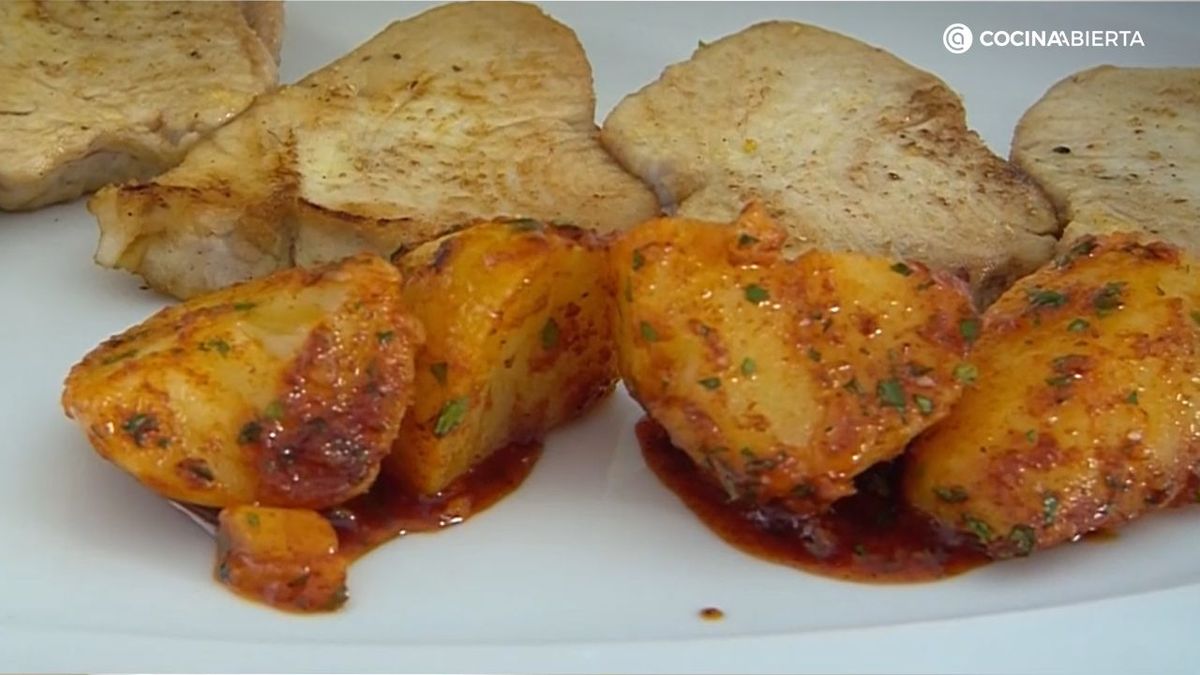 Las patatas con pimentón son una guarnición sencilla y versátil