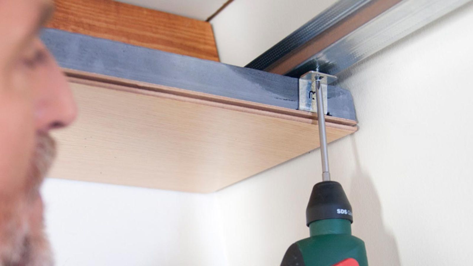 Bricomanía   Aislar techo con paneles decorativos 10