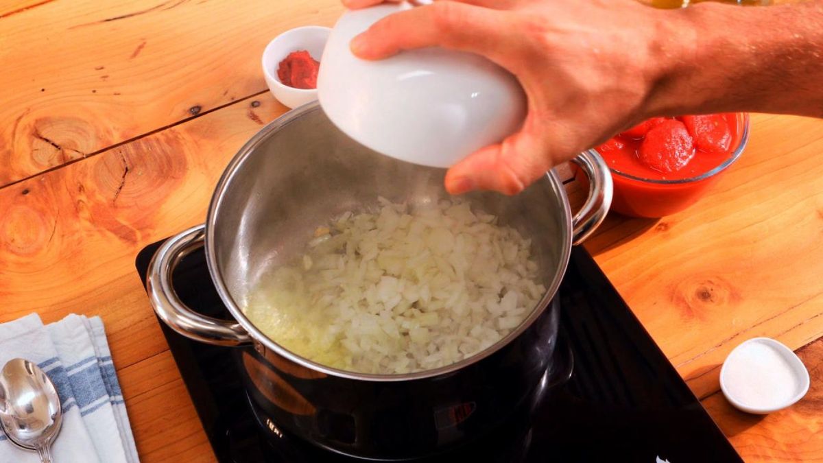 Cómo hacer salsa marinara   Paso 1