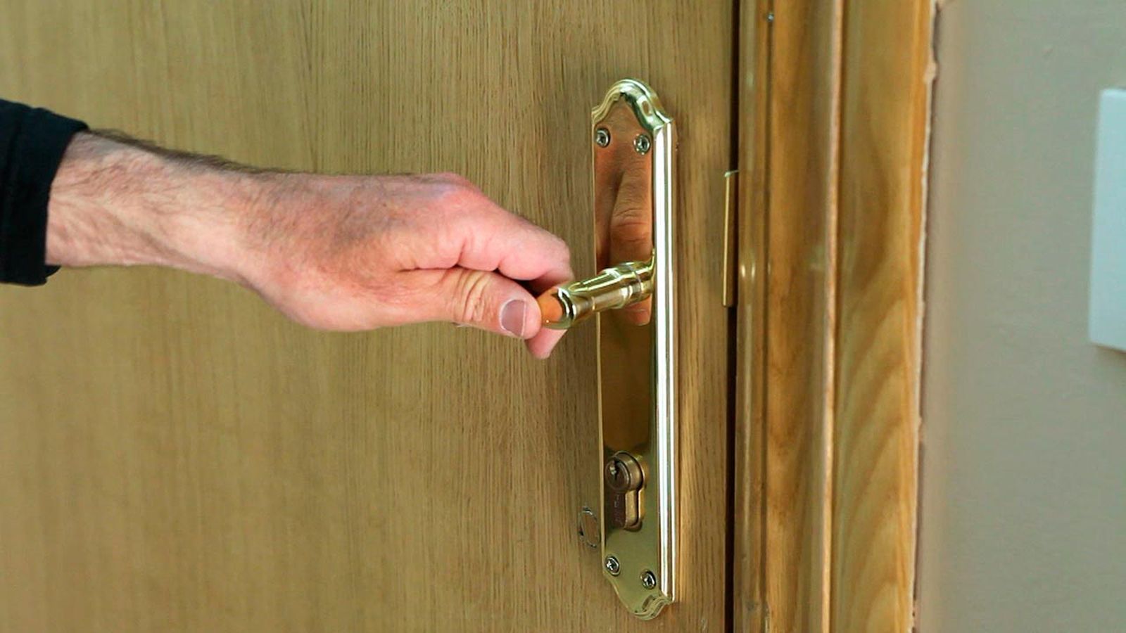 Reforzar sujeción de manilla