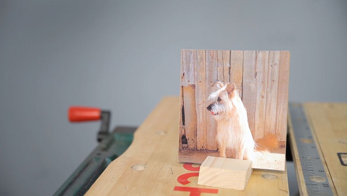 Cómo hacer un portaretratos de madera paso 7